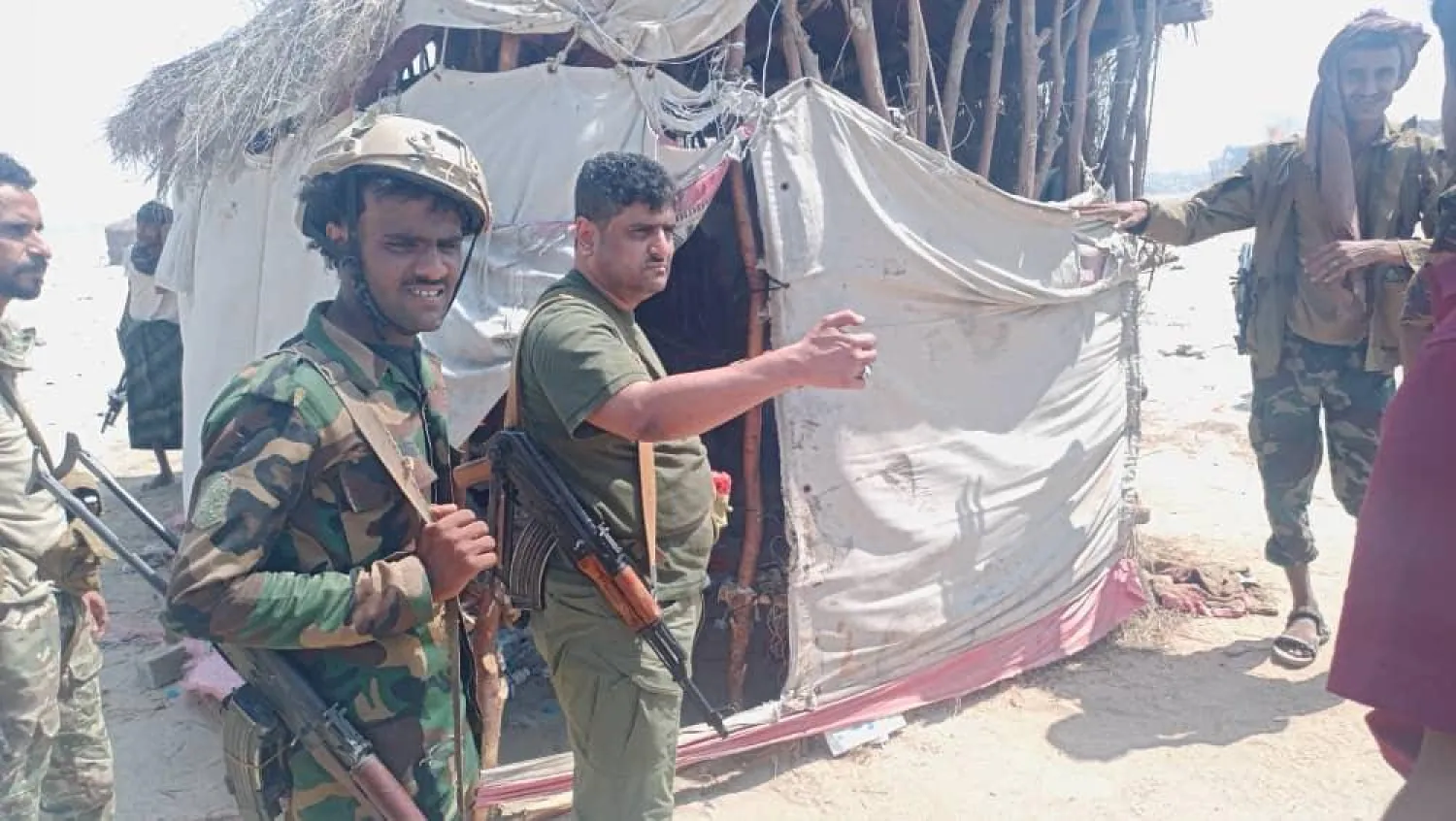 مهربو البشر قاوموا اقتحام القوات في سواحل مديرية أحور (إعلام محلي)