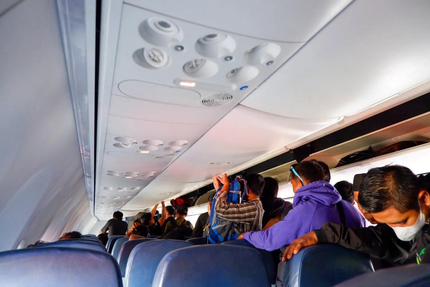 مكان المقعد قد يختصر طريق النجاة (شاترستوك)