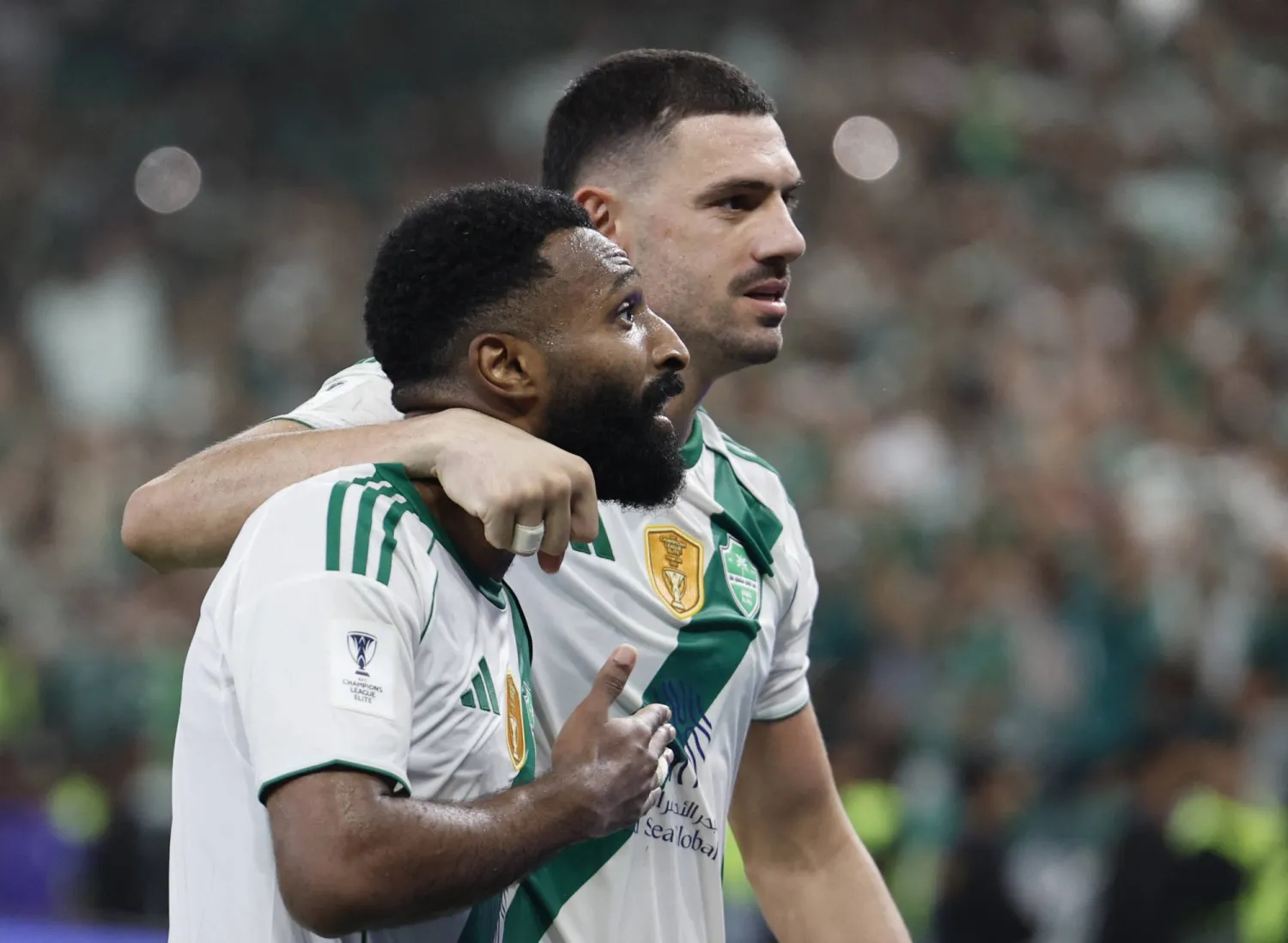 فراس البريكان لاعب فريق الأهلي يحتفل بالهدف (رويترز)