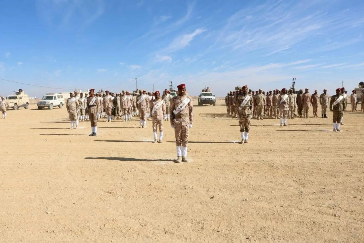 حضرموت قطعت شوطاً كبيراً في دمج التشكيلات الأمنية والعسكرية (إعلام حكومي)