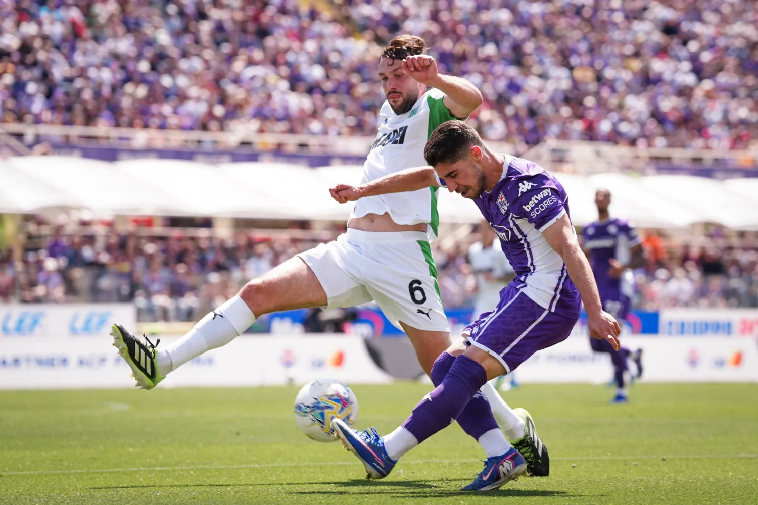 التعادل أجَّل حسم بقاء فيورنتينا رسمياً في الدرجة الأولى (أ.ب)