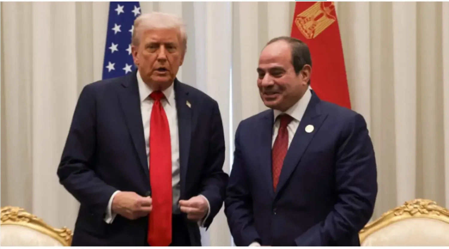 الرئيسان السيسي وترمب بشرم الشيخ خلال «مؤتمر السلام» حول غزة في أكتوبر الماضي (رويترز)