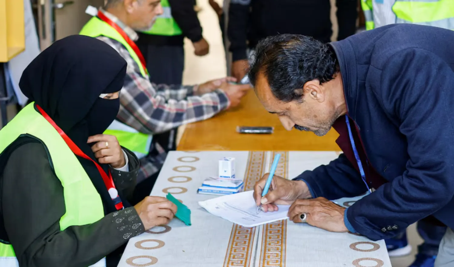 A Palestinian man votes during the municipal election at a polling station in Deir al-Balah, central Gaza Strip April 25, 2026. REUTERS/Mahmoud Issa 