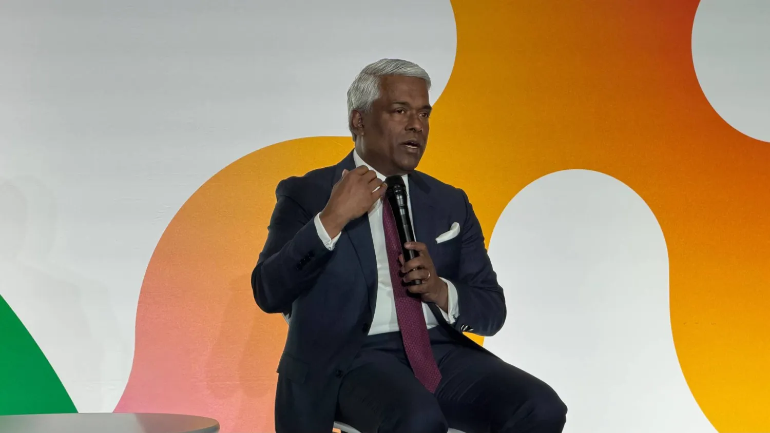 Thomas Kurian, CEO of Google Cloud, speaks to Asharq Al-Awsat. (Asharq Al-Awsat)