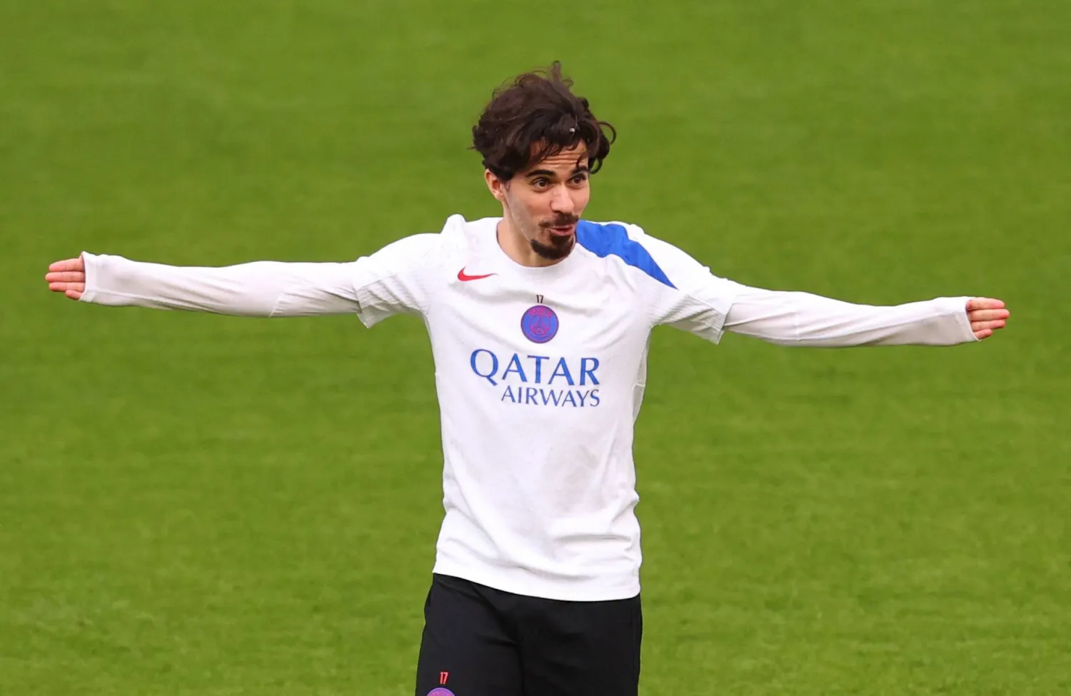 لاعب الوسط البرتغالي فيتينيا (رويترز)