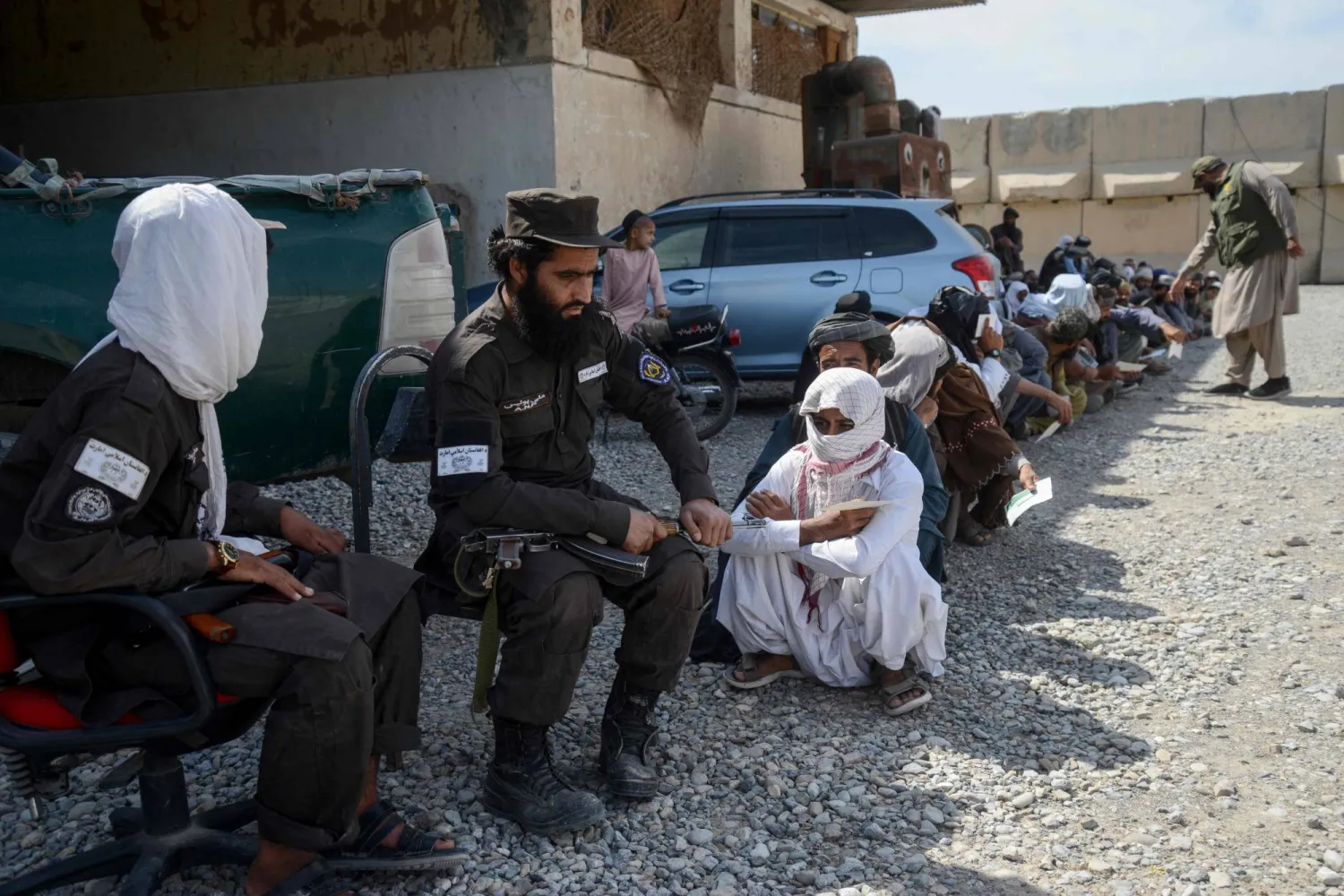 أفراد أمن تابعون لحركة طالبان في قندهار، أفغانستان 26 أبريل 2026 (أ.ف.ب)
