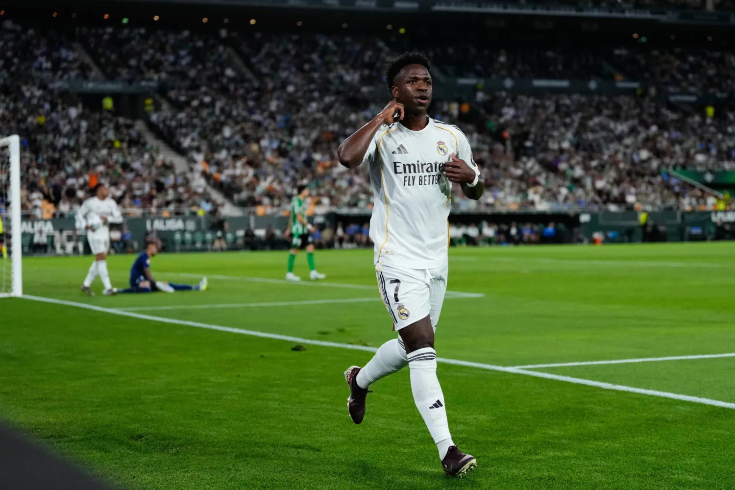 فينيسيوس جونيور نجم ريال مدريد (أ.ب) 