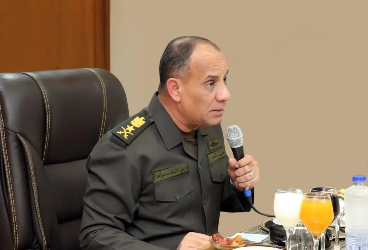 وزير الدفاع المصري الفريق أشرف سالم زاهر (صفحة المتحدث العسكري المصري)