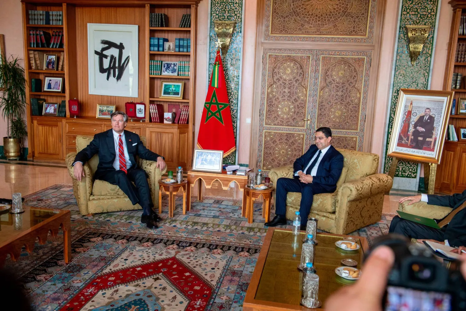 نائب وزير الخارجية الأميركي خلال مباحثاته في الرباط مع الوزير ناصر بوريطة (أ.ب)