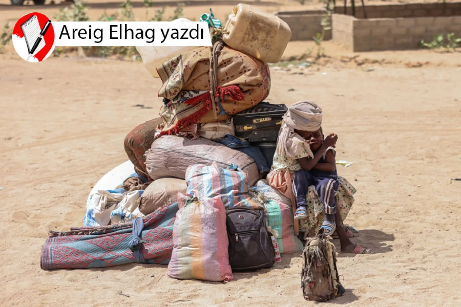 Çad-Sudan sınırında, Çad'ın Vadi Fara bölgesindeki Tin Geçiş Kampı'na gitmeyi bekleyen mülteciler(AP)