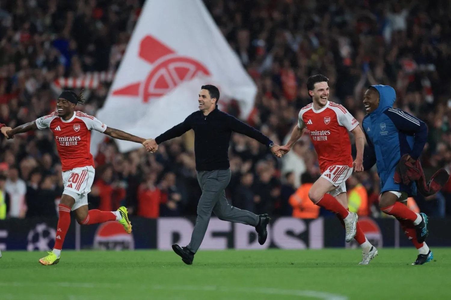 Mikel Arteta, Arsenal'ı Şampiyonlar Ligi finaline taşıdı (Reuters)