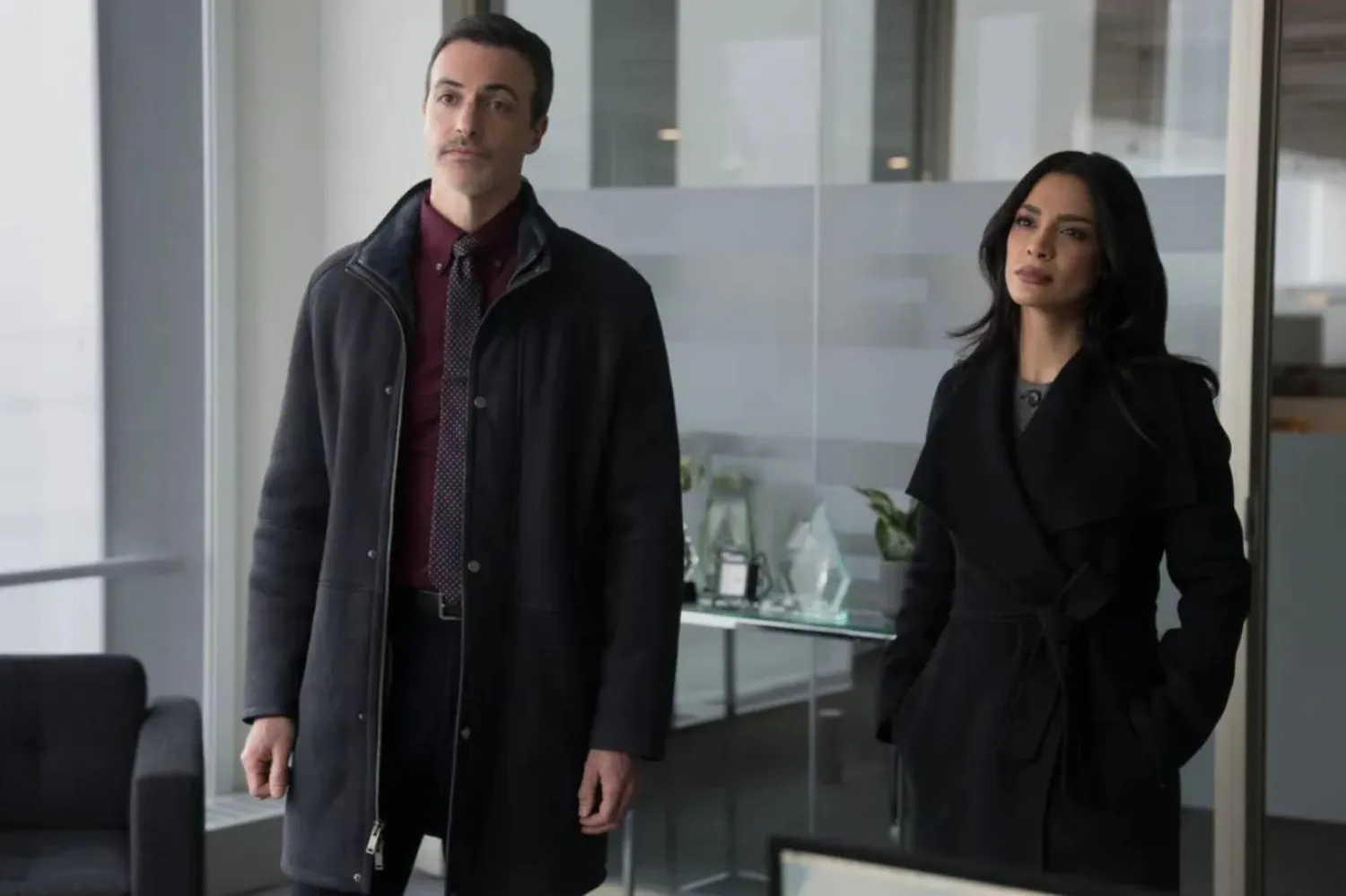 Tecrübeli dedektiflerin olayları çözme ve şüphelileri yakalama süreçlerini konu alan Law & Order, 35 yılı aşkın süredir ekranlarda varlığını sürdürüyor (NBC)