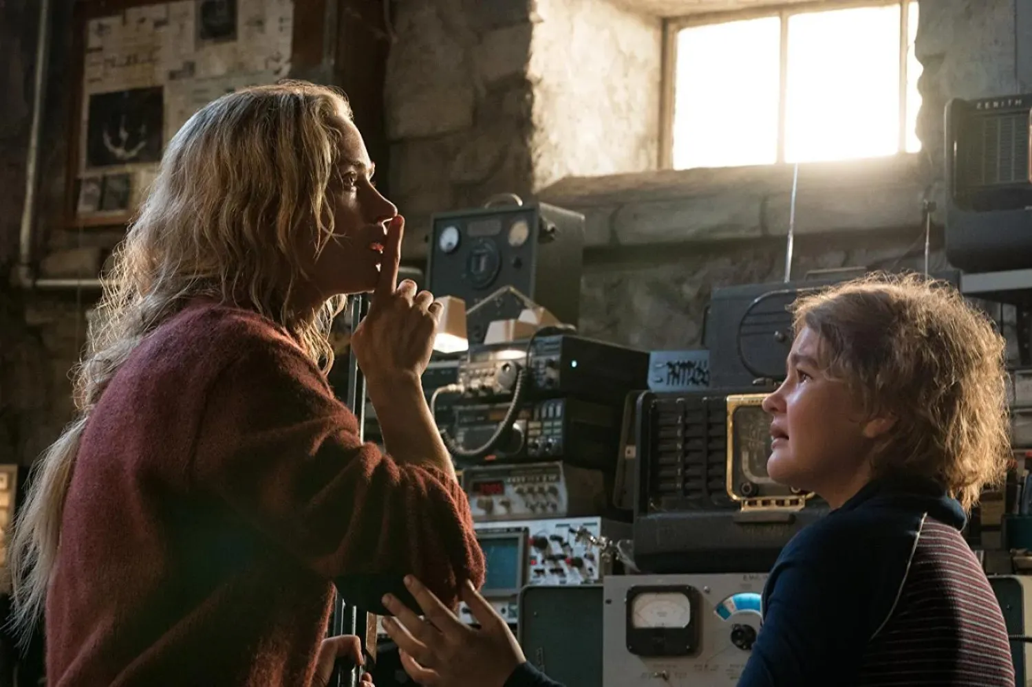 Sessiz Bir Yer serisinin 43 yaşındaki yıldızı Emily Blunt (solda), son olarak gişeyi kasıp kavuran Şeytan Marka Giyer 2'de (The Devil Wears Prada 2) bir kez daha Emily Charlton karakterini canlandırdı (Paramount Pictures)