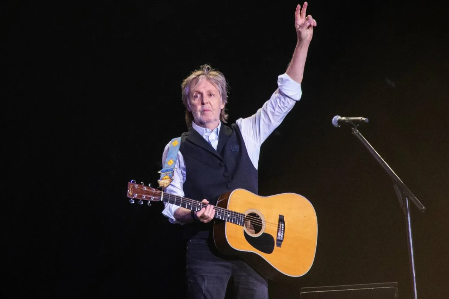 Paul McCartney, Trump Amerikası'nda Demokratlarla Cumhuriyetçileri birleştirebilecek güce sahip bir şarkı olduğunu söylüyor (AP)