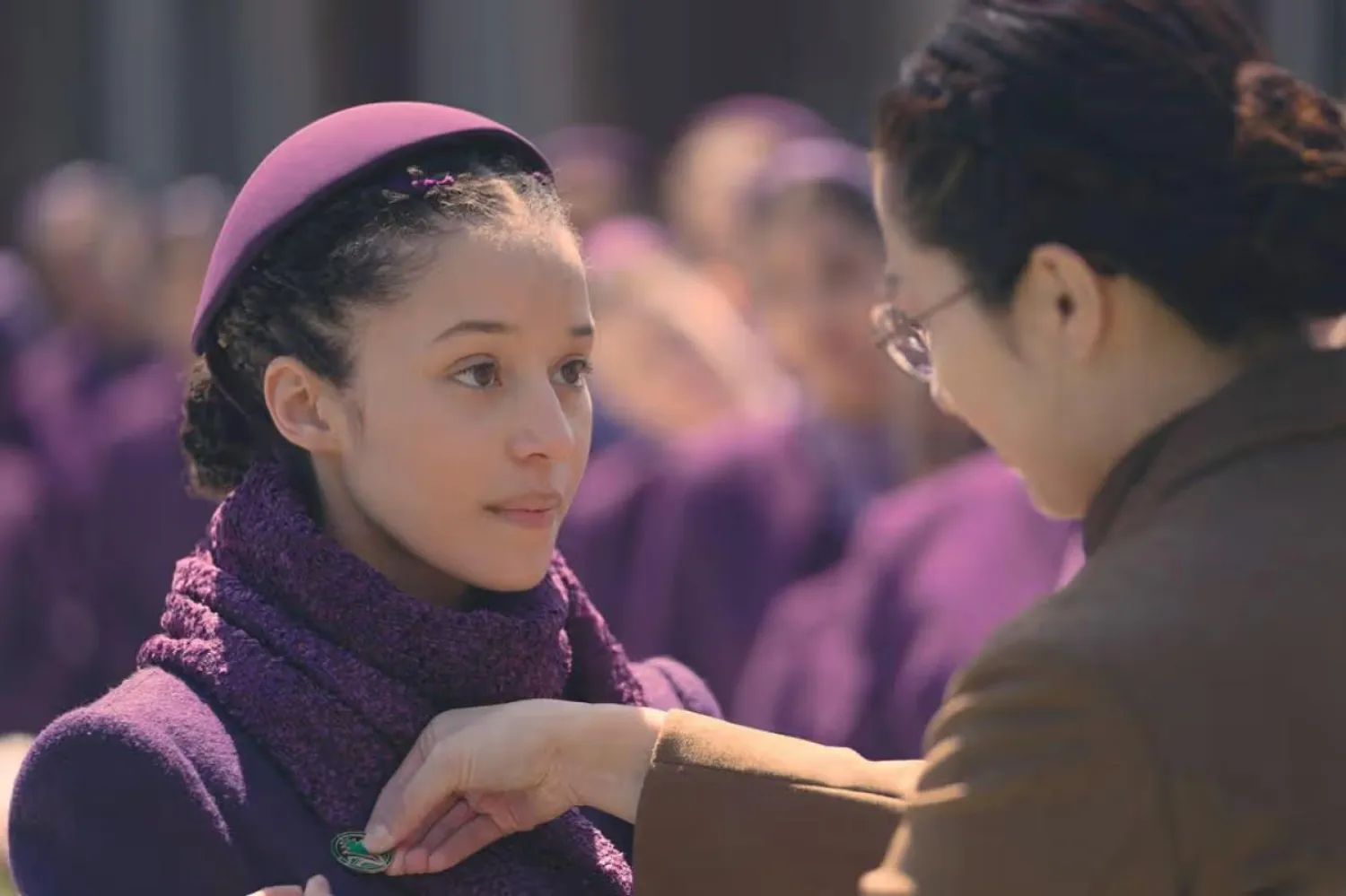 The Testaments, Gilead rejimini genç kızların deneyimleri üzerinden anlatıyor (Disney)