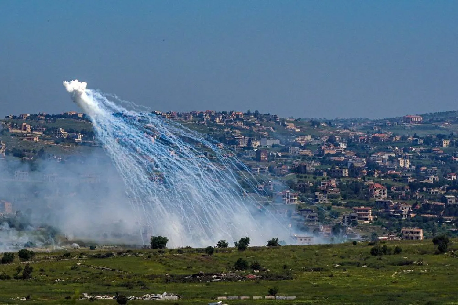 An explosion of what appears to be white phosphorus fired by the Israeli army on the Lebanese side of the Israel-Lebanon border as seen from the Israeli side of the border, April 30, 2026. (Reuters) 