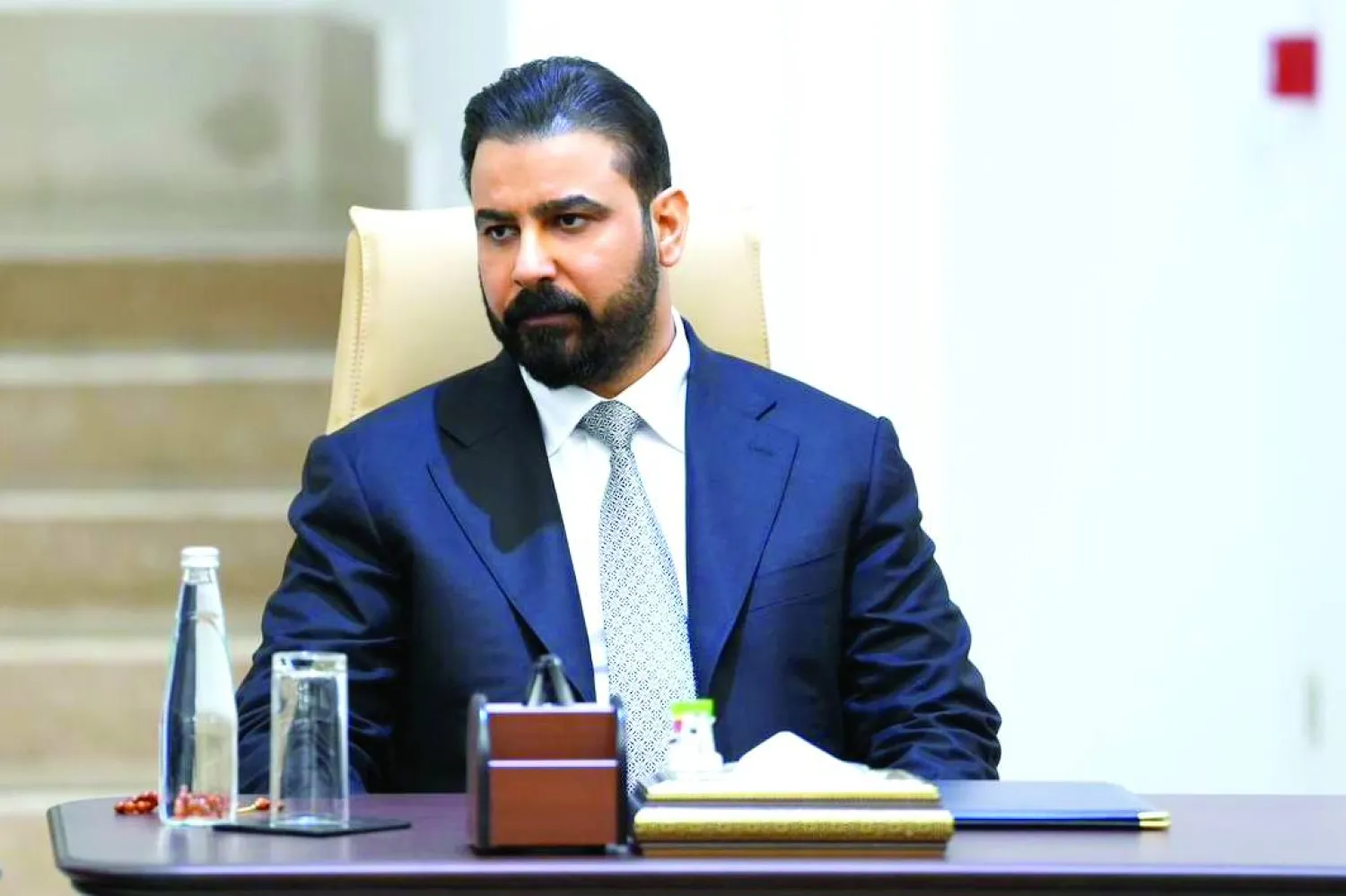 رئيس الوزراء العراقي المكلَّف علي الزيدي يحضر اجتماع «الإطار التنسيقي» في بغداد يوم 27 أبريل الحالي (أ.ب)