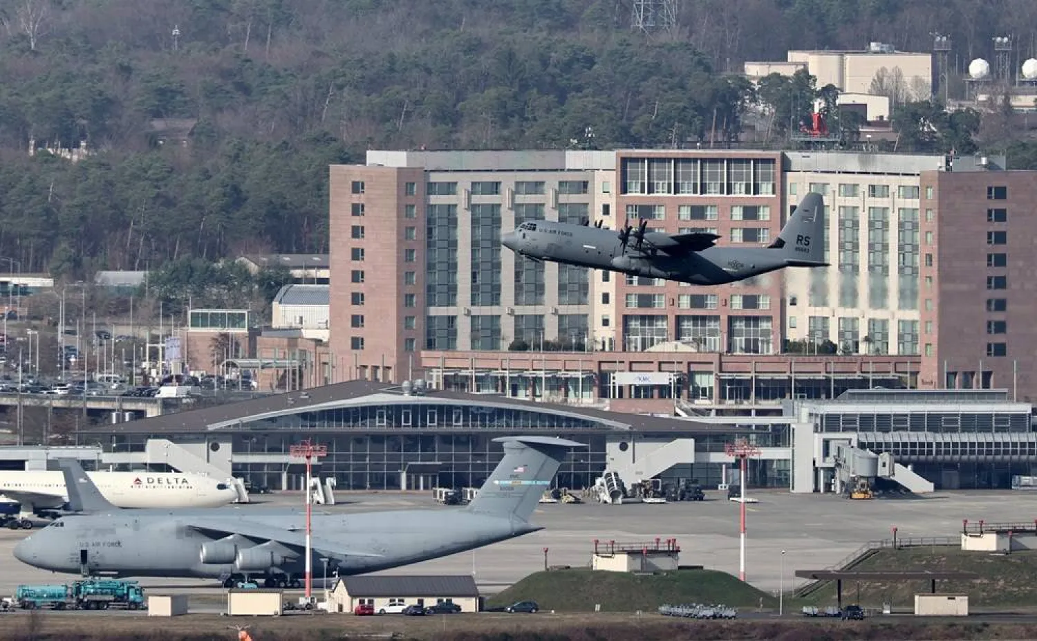 A US Air Force aircraft takes off from the Ramstein Air Base, headquarter of the US Air Forces in Europe, near Landstuhl, Germany, 09 March 2026. (EPA) 