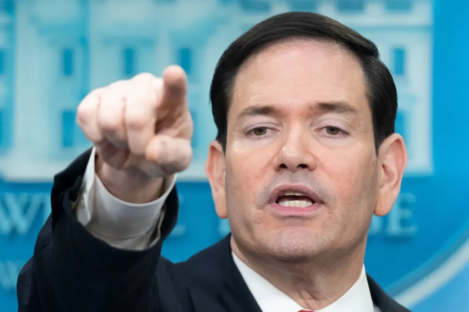 ABD Dışişleri Bakanı Marco Rubio gazetecilerin sorularını yanıtlarken (AP)