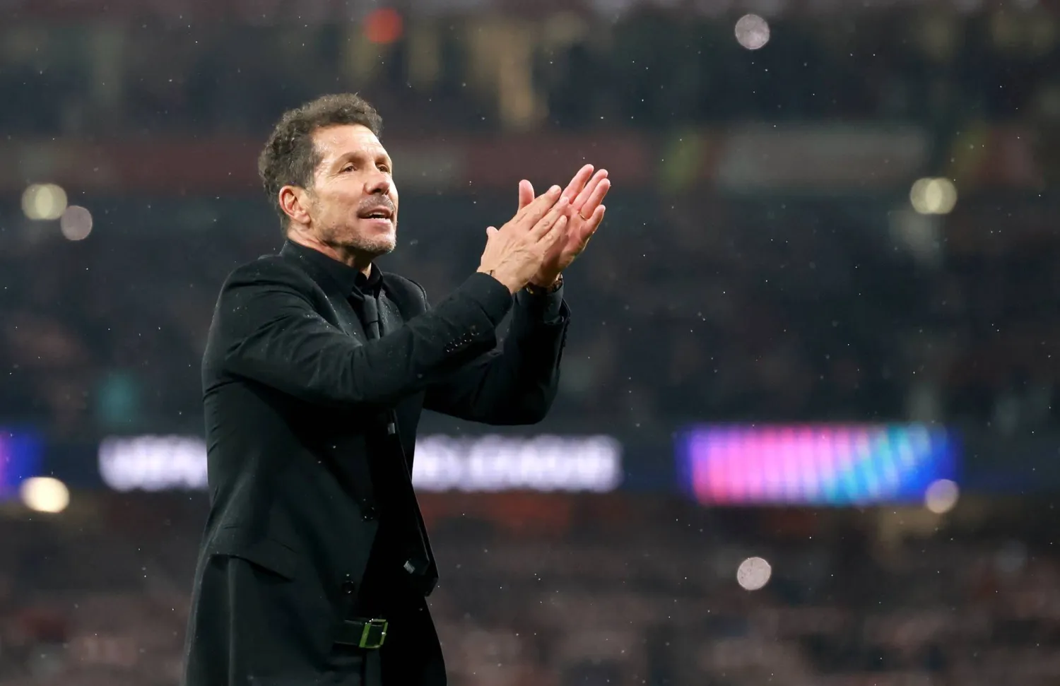 Atletico head coach Diego Simeone applauds fans after the UEFA Champions League semi-finals 2nd leg match Arsenal FC against Atletico de Madrid, in London, Britain, 05 May 2026. Arsenal won 1-0.  EPA/NEIL HALL