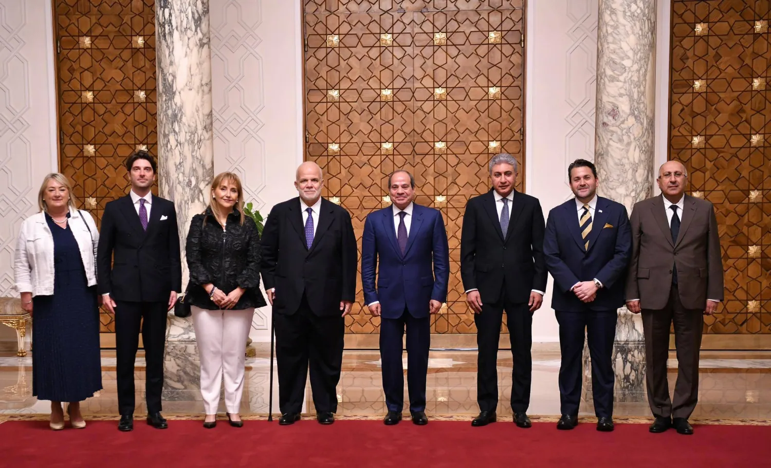 السيسي خلال لقاء مبعوث ترمب ورئيس مجلس إدارة «المجلس العالمي للسفر والسياحة» (الرئاسة المصرية) 