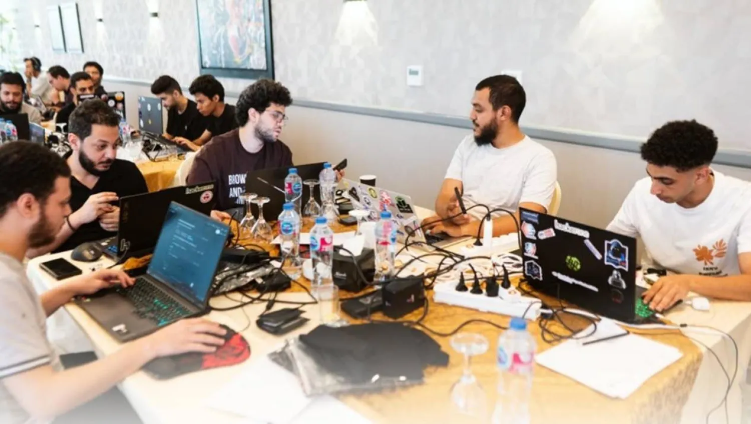 الإنترنت ليس رفاهية مع الاعتماد عليه في التعليم والعمل بمصر (الجهاز القومي لتنظيم الاتصالات)