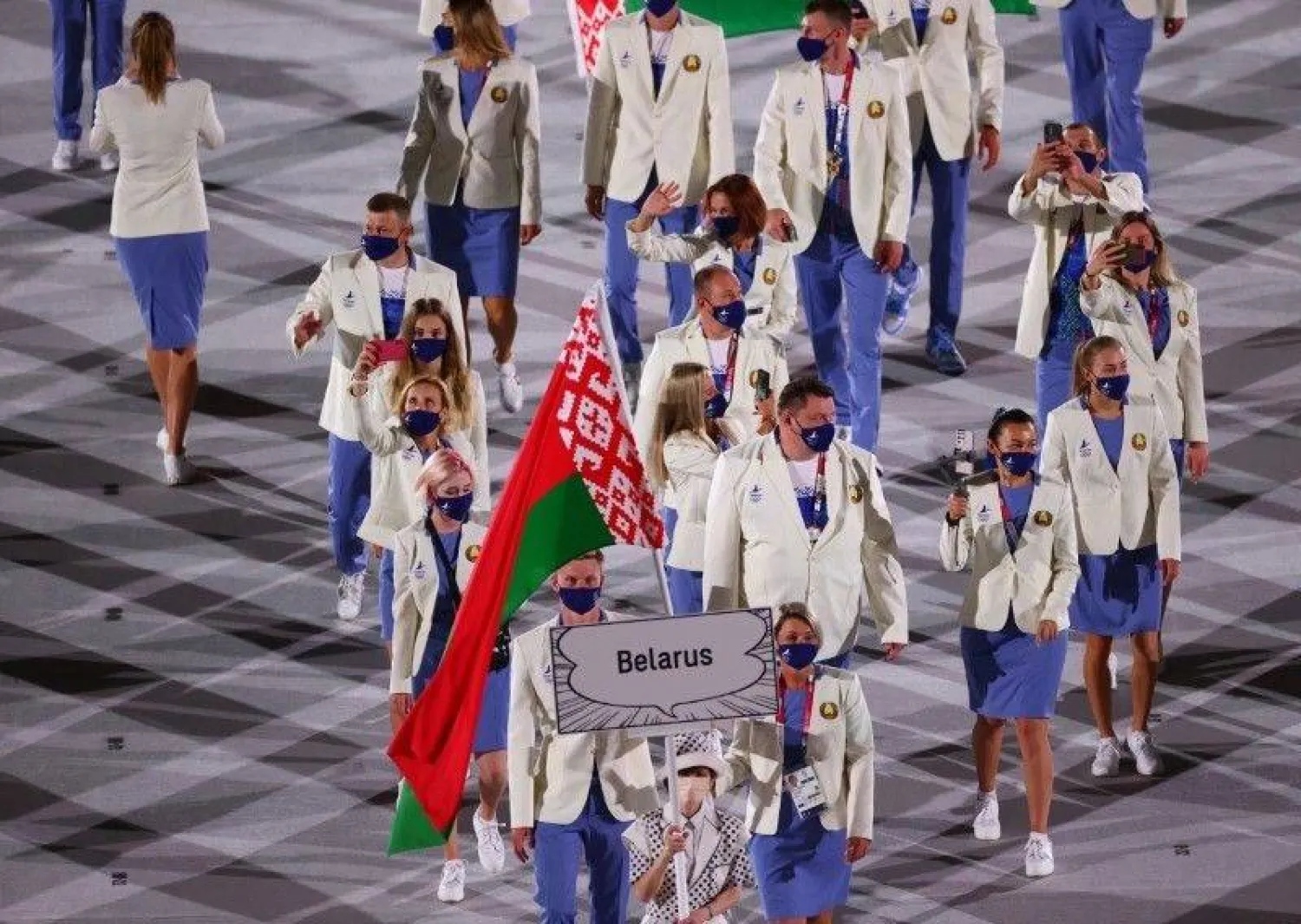 رفعت اللجنة الأولمبية الدولية الخميس القيود المفروضة على الرياضيين البيلاروس (رويترز)