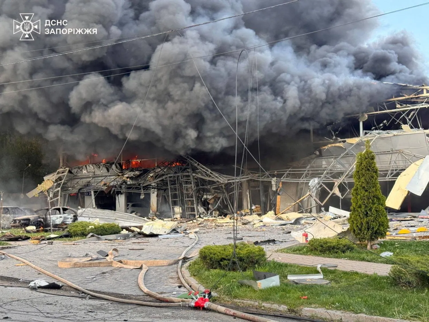 A site of a Russian air strike, amid Russia's attack on Ukraine, in Zaporizhzhia, Ukraine May 5, 2026. Press service of the State Emergency Service of Ukraine in Zaporizhzhia region/Handout via REUTERS 