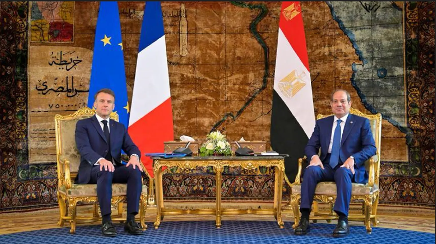 محادثات بين الرئيس السيسي ونظيره الفرنسي بالقاهرة في أبريل 2025 (الرئاسة المصرية)
