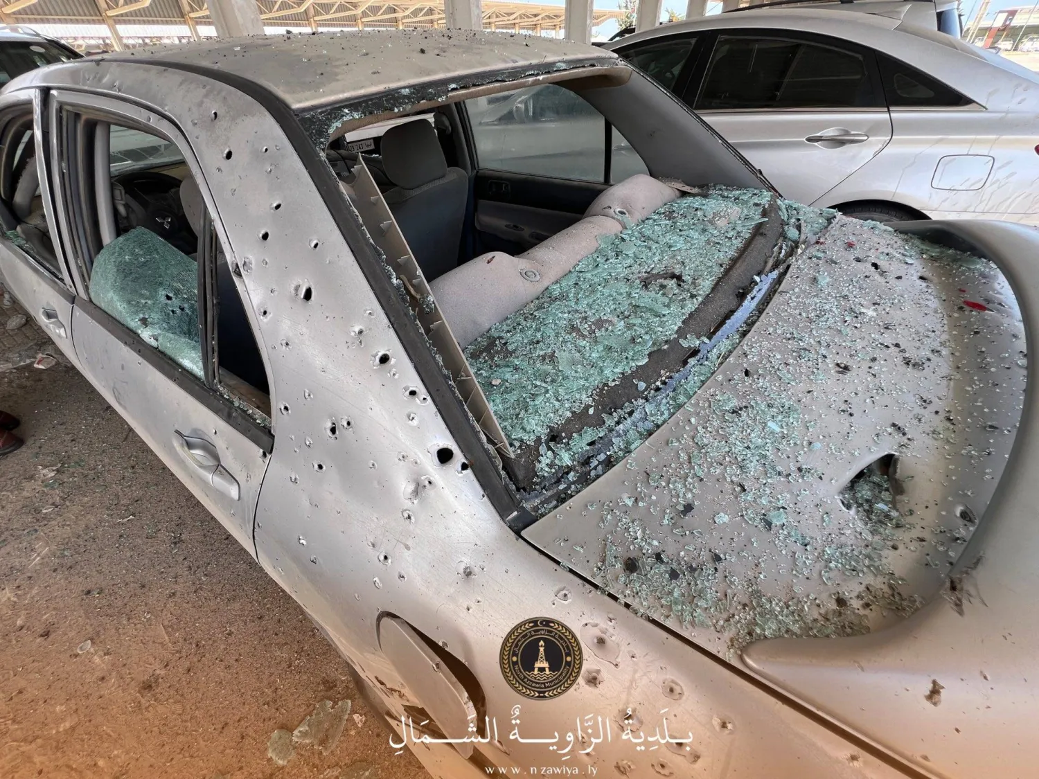 سيارة مهشَّمة في اشتباكات الزاوية الليبية الجمعة (بلدية الزاوية)