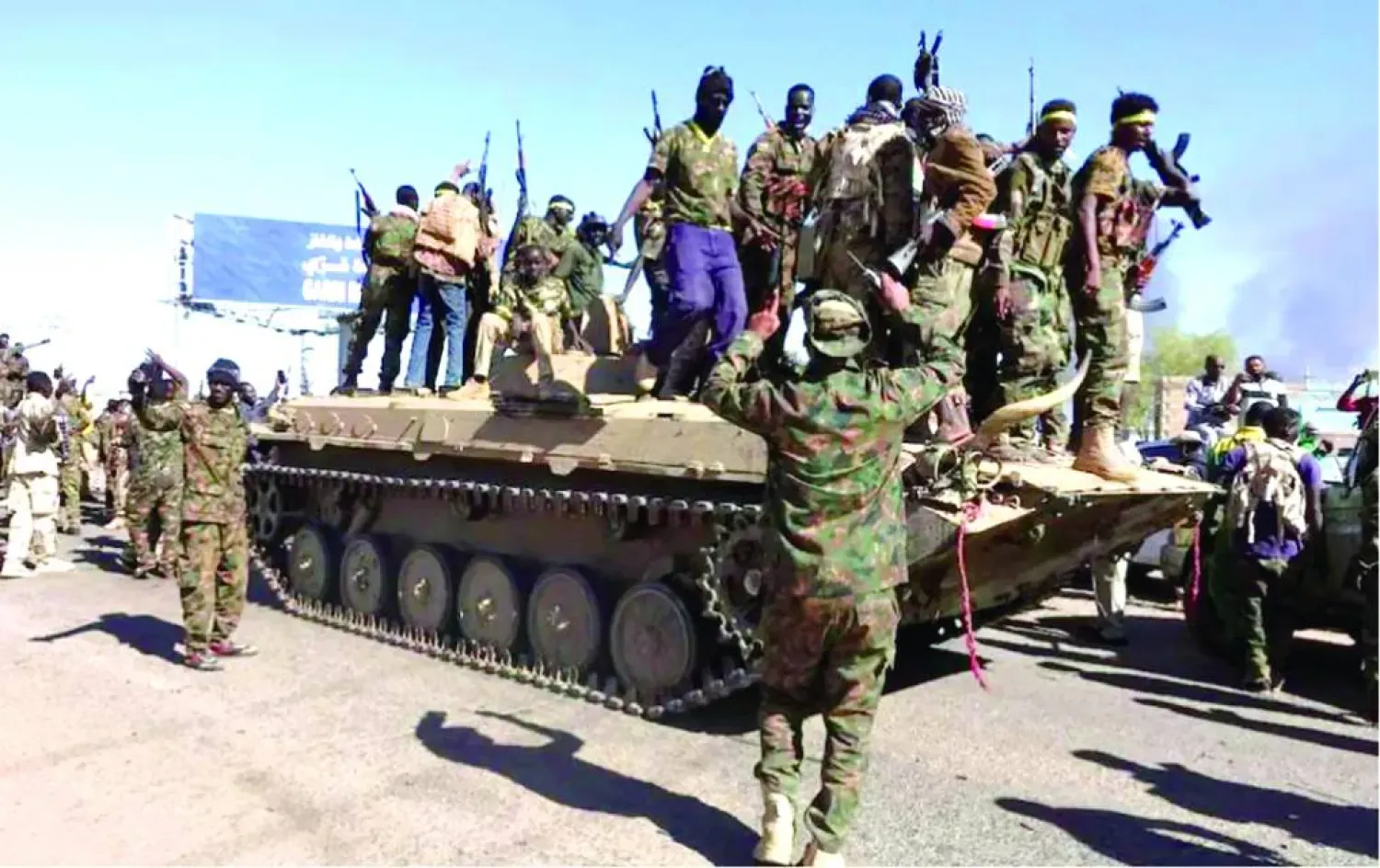 Hartum’un kuzeyindeki Sudanlı askerler, 25 Ocak 2025 (Reuters)