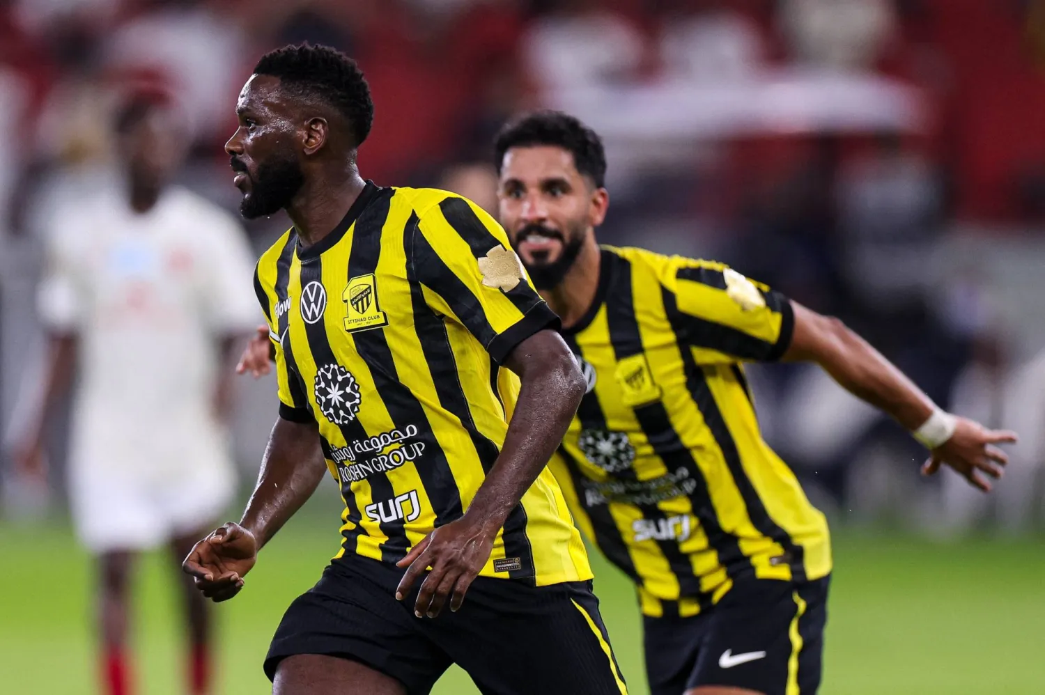 البيشي محتفلاً بهدف الفوز (موقع نادي الاتحاد)