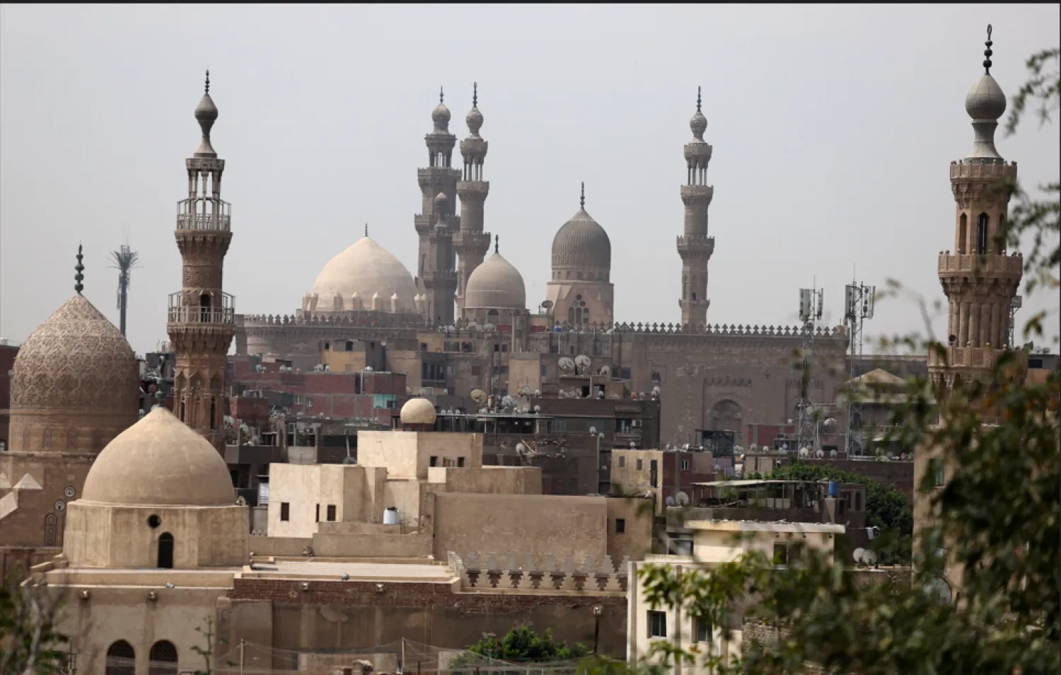لقطة من القاهرة القديمة (رويترز)
