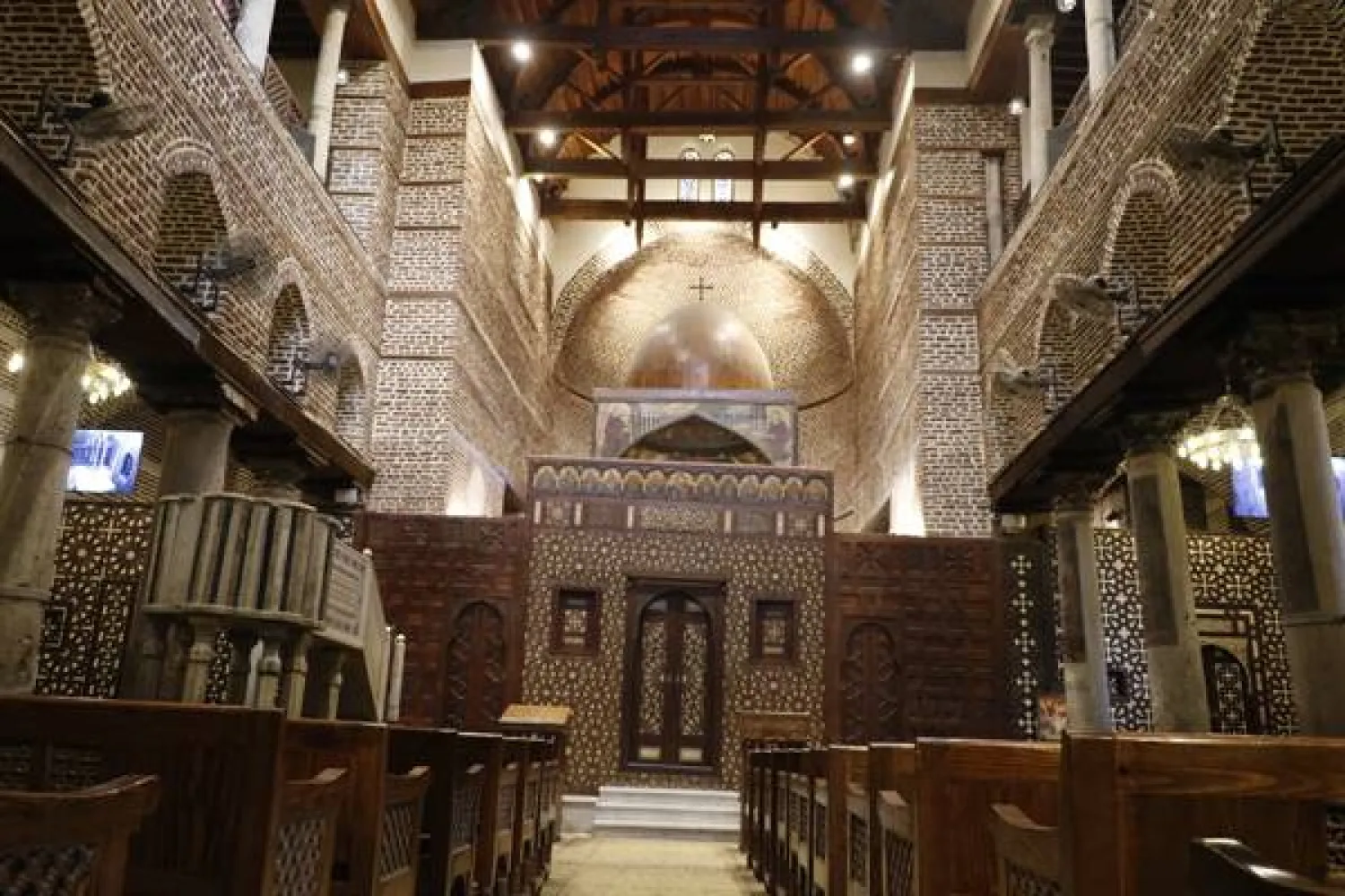 كنيسة أبي سرجة في مصر القديمة (وزارة السياحة والآثار)