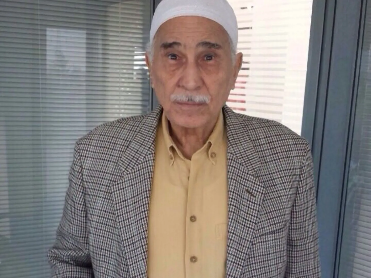 أبو زهرة يعاني من تدهور صحته منذ أسبوعين (حساب نجله على فيسبوك)