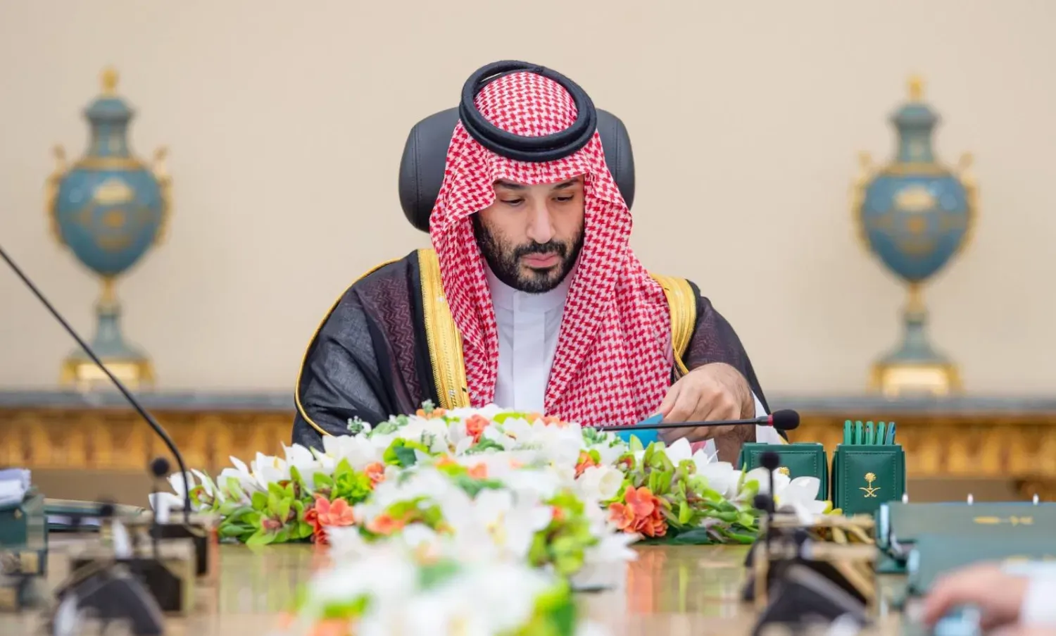 Veliaht Prens Muhammed bin Selman, Salı günü Cidde’de gerçekleştirilen Suudi Arabistan Bakanlar Kurulu oturumuna başkanlık ederken (SPA)