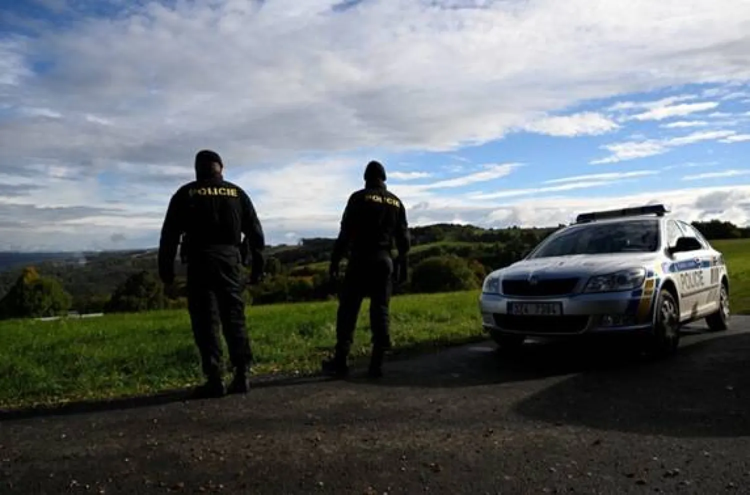 
Police officers patrol the Czech-Slovak green border near Stary Hrozenkov, Czech Republic, September 29, 2022. REUTERS/Radovan Stoklasa
