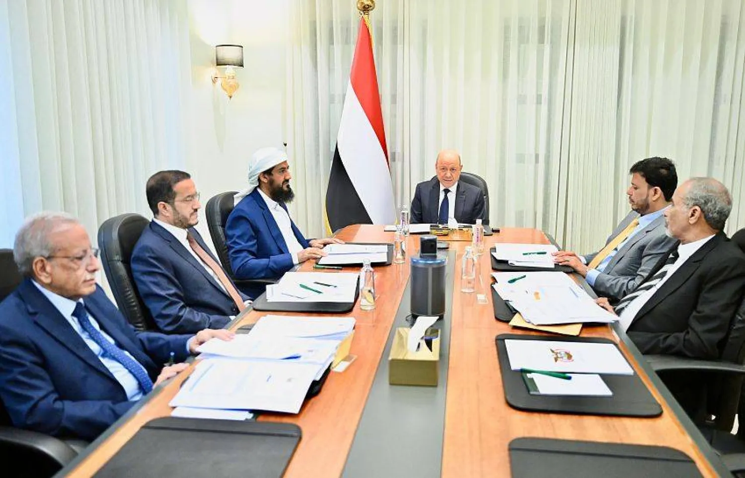 جانب من أحدث اجتماع لمجلس القيادة الرئاسي اليمني (سبأ)