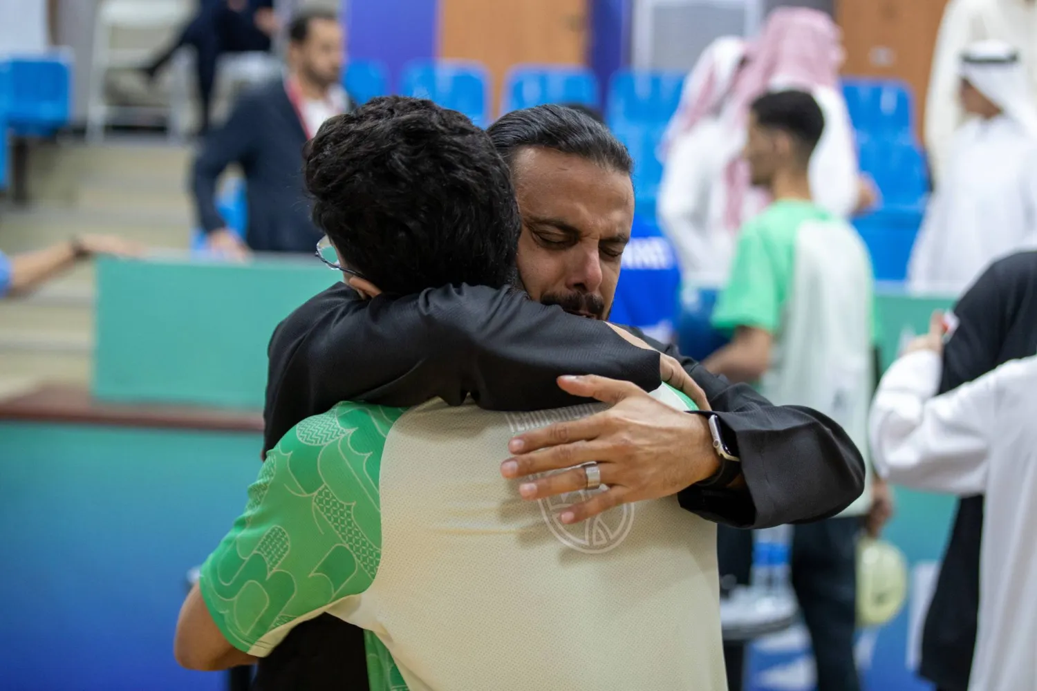 ثنائي البولينغ السعودية الأمير محمد بن سلطان وعبد المجيد العصلاني يحتفلان بالذهبية (الشرق الأوسط)