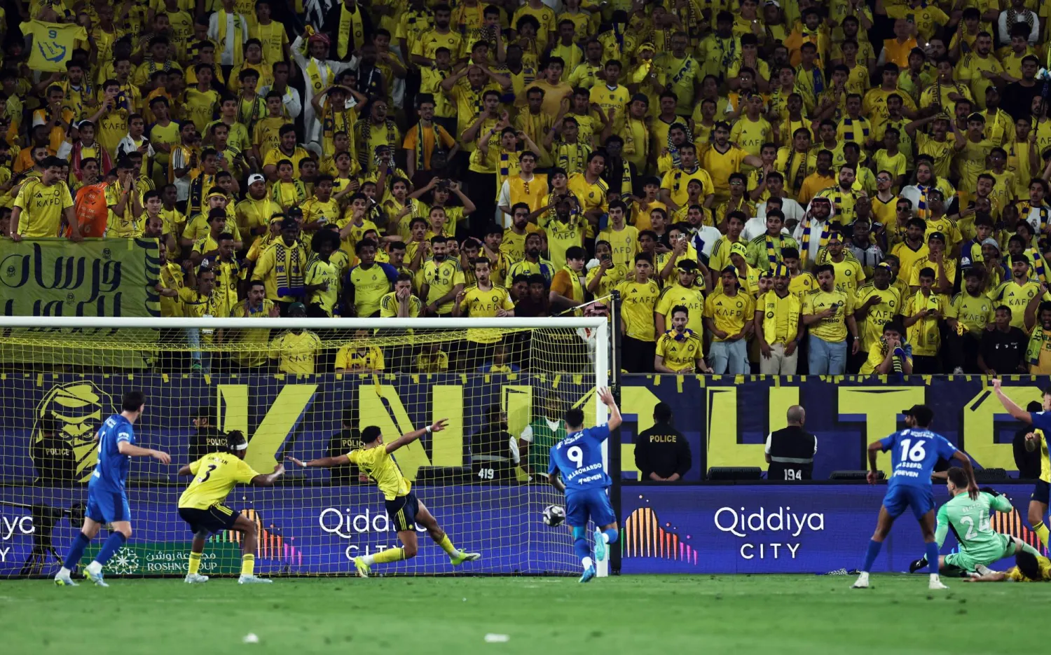 هدف التعادل القاتل أجل أفراح النصر حتى الجولة الأخيرة (رويترز)