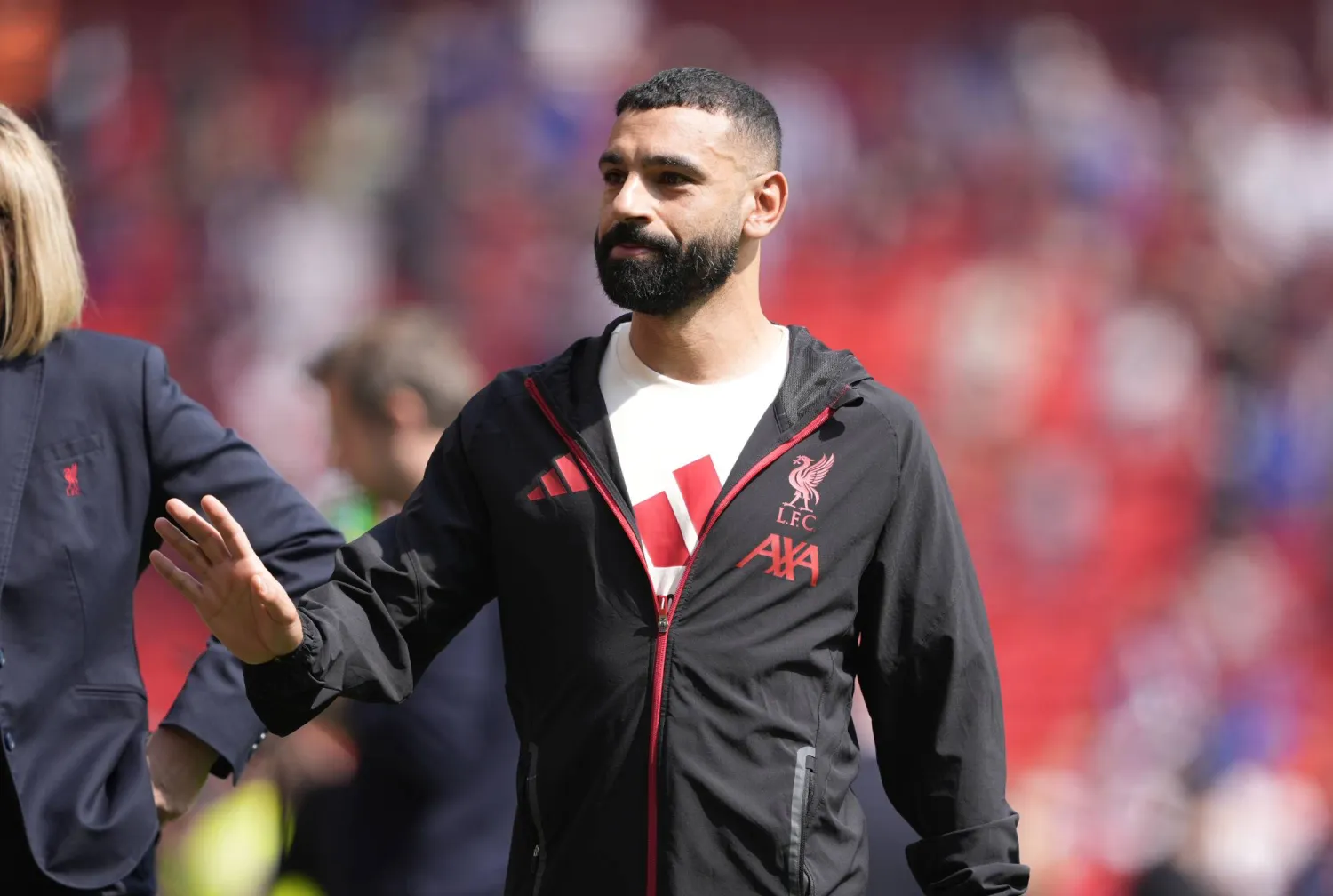 09 May 2026, United Kingdom, Liverpool: Liverpool's Mohamed Salah waves to fans ahead of the English Premier League soccer match between Liverpool and Chelsea at Anfield. Photo: Peter Byrne/PA Wire/dpa