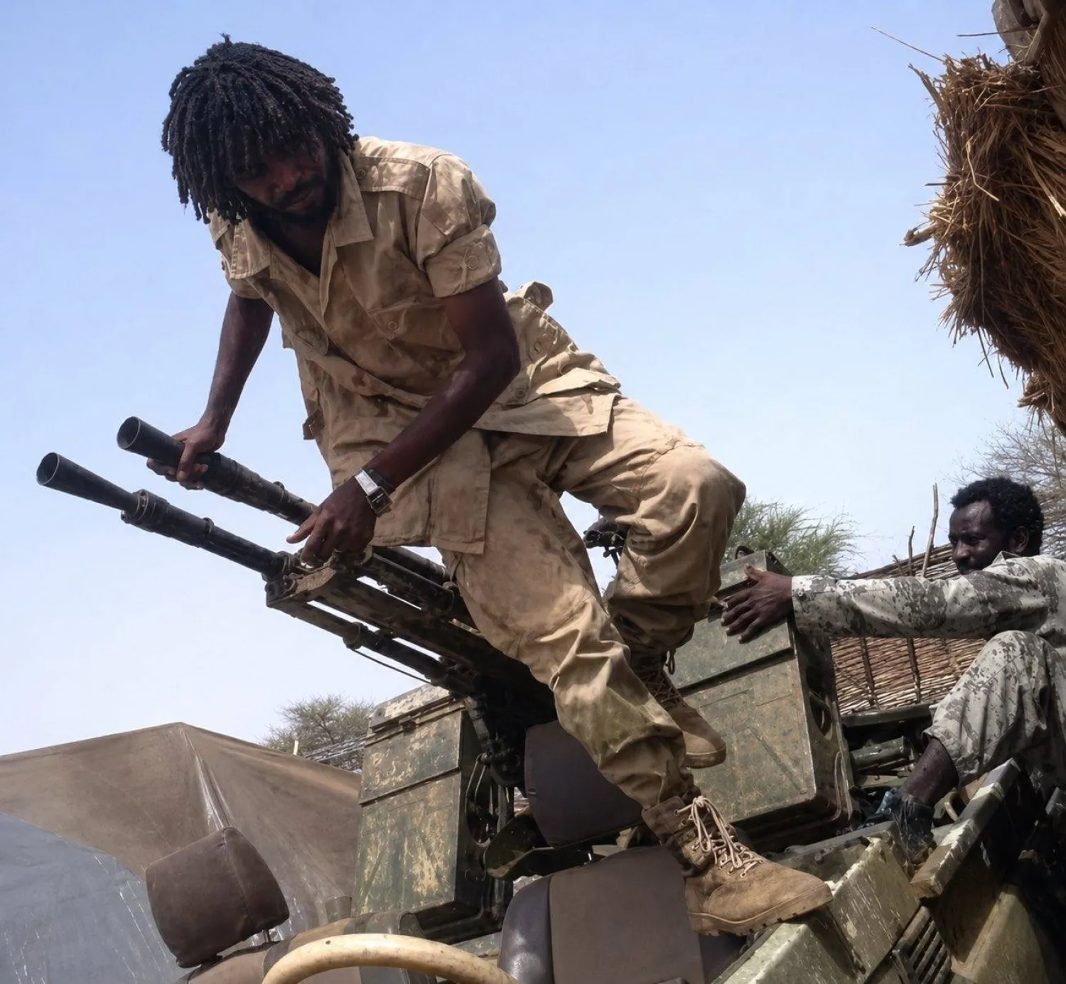 A circulated image shows defector Savanna among his troops during military operations before splitting from the Rapid Support Forces. 
