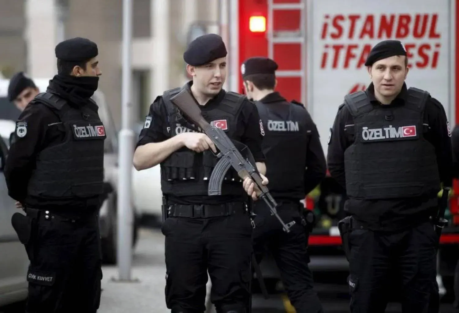 Türk polisi (Reuters)