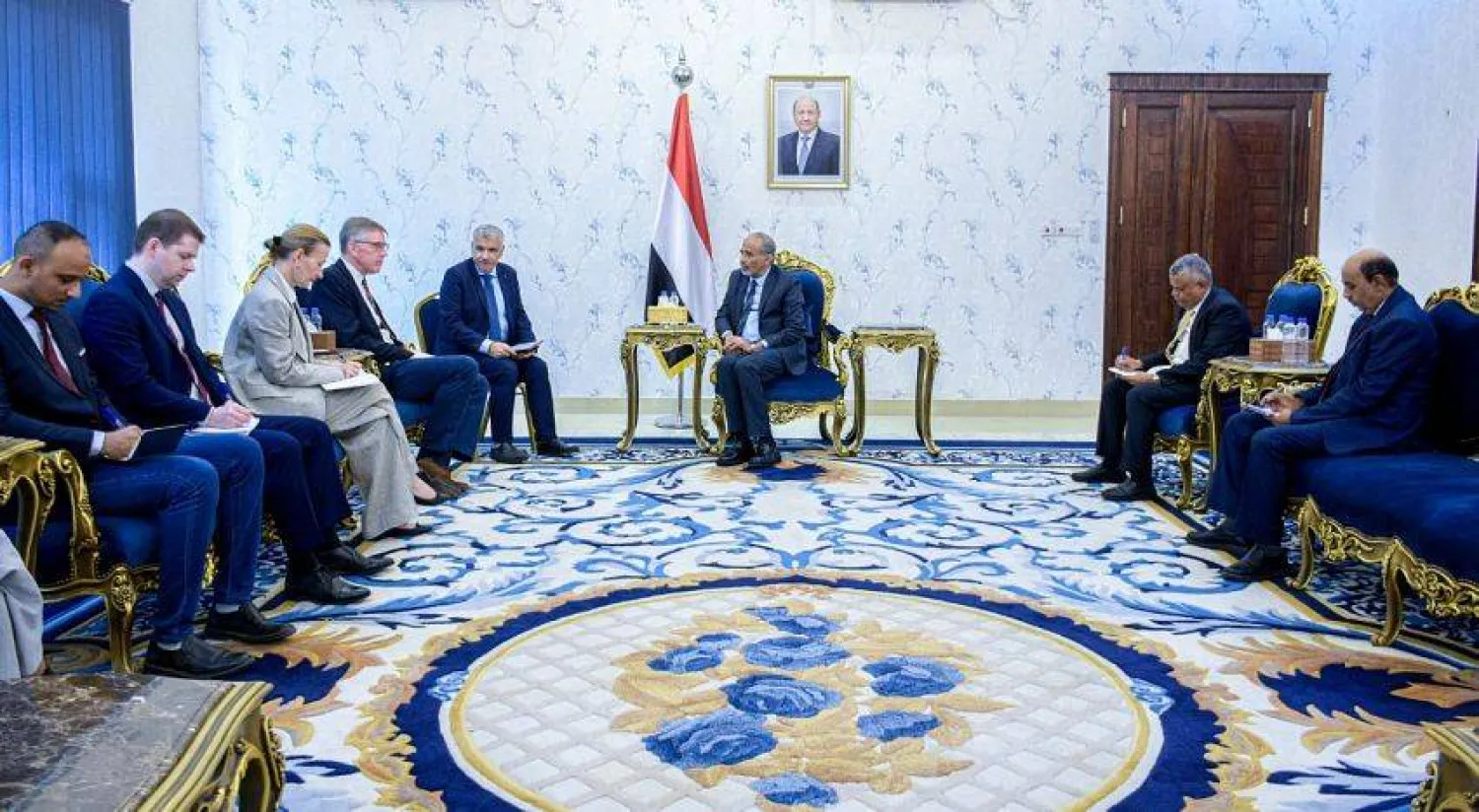عضو مجلس القيادة الرئاسي اليمني محمود الصبيحي استقبل في عدن مسؤولاً أممياً (سبأ)