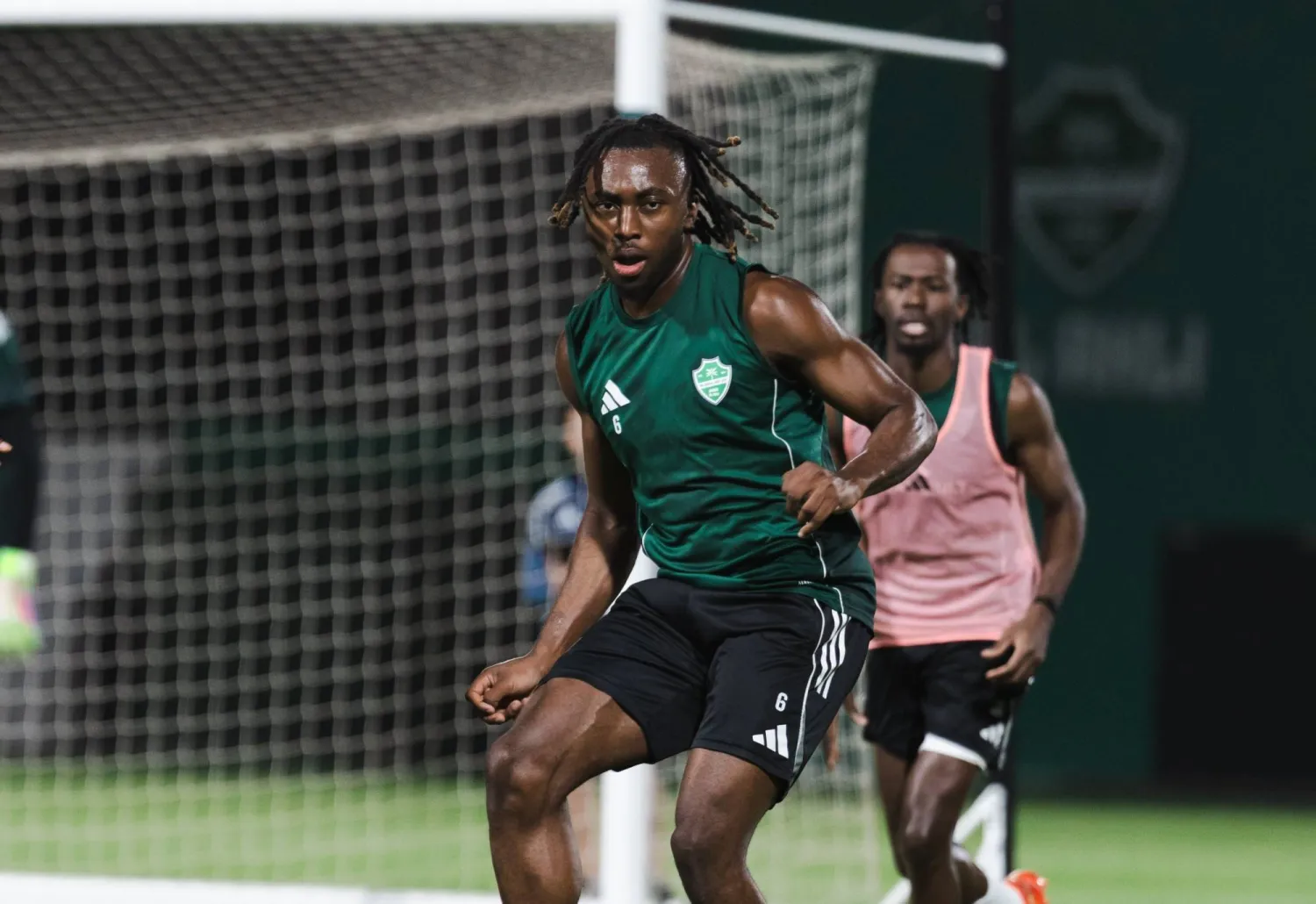 الأهلي يأمل إنهاء الموسم بكسر حاجز الثمانين نقطة (النادي الأهلي) 