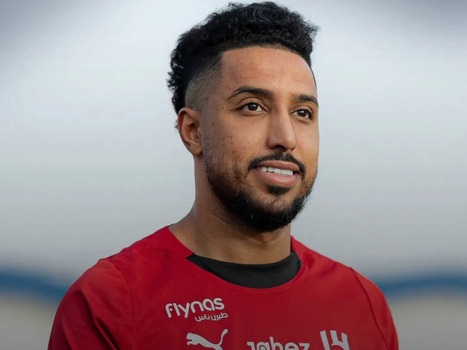 الدوسري خلال وجوده في تدريبات الهلال (موقع النادي)