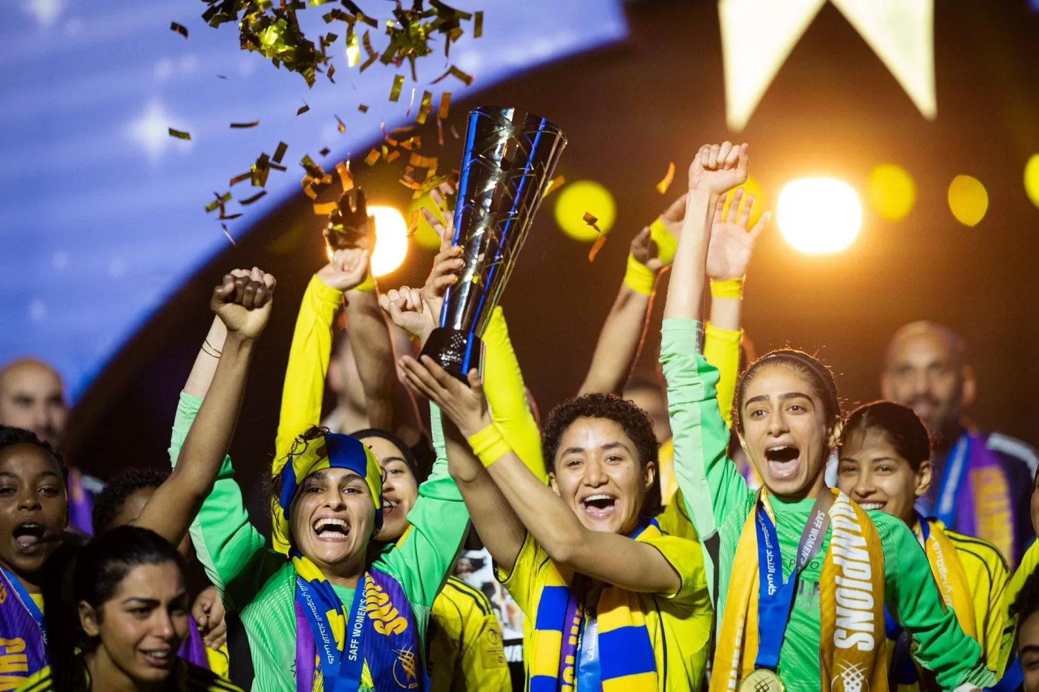 فرحة كبرى في صفوف النصر عقب التتويج (الاتحاد السعودي)