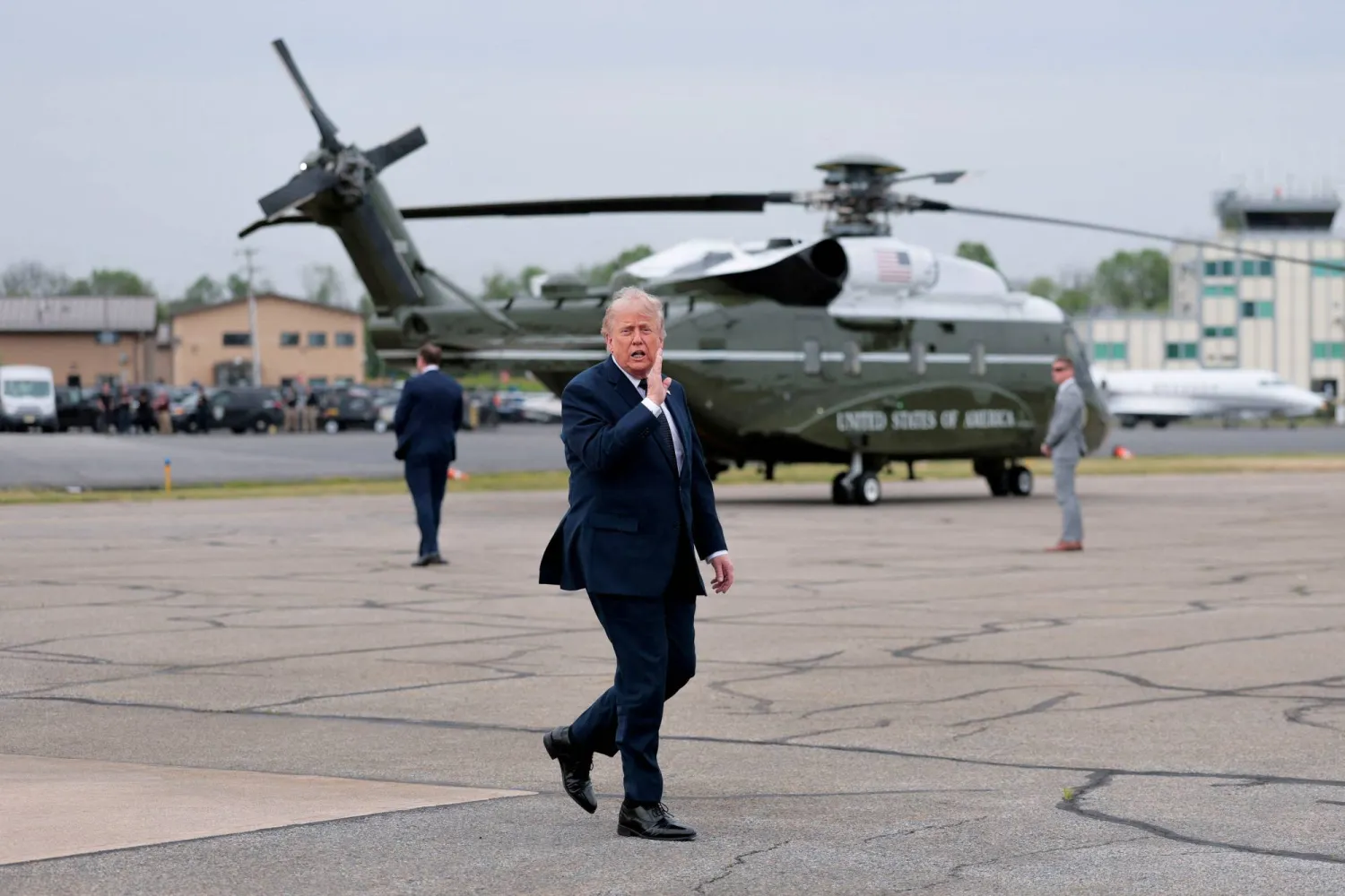 FILE PHOTO: US President Donald Trump leaves Marine One to board Air Force One en route to Joint Base Andrews, Maryland, as he departs Morristown Airport in Morristown, New Jersey, US, May 22, 2026. REUTERS/Kylie Cooper/File Photo
