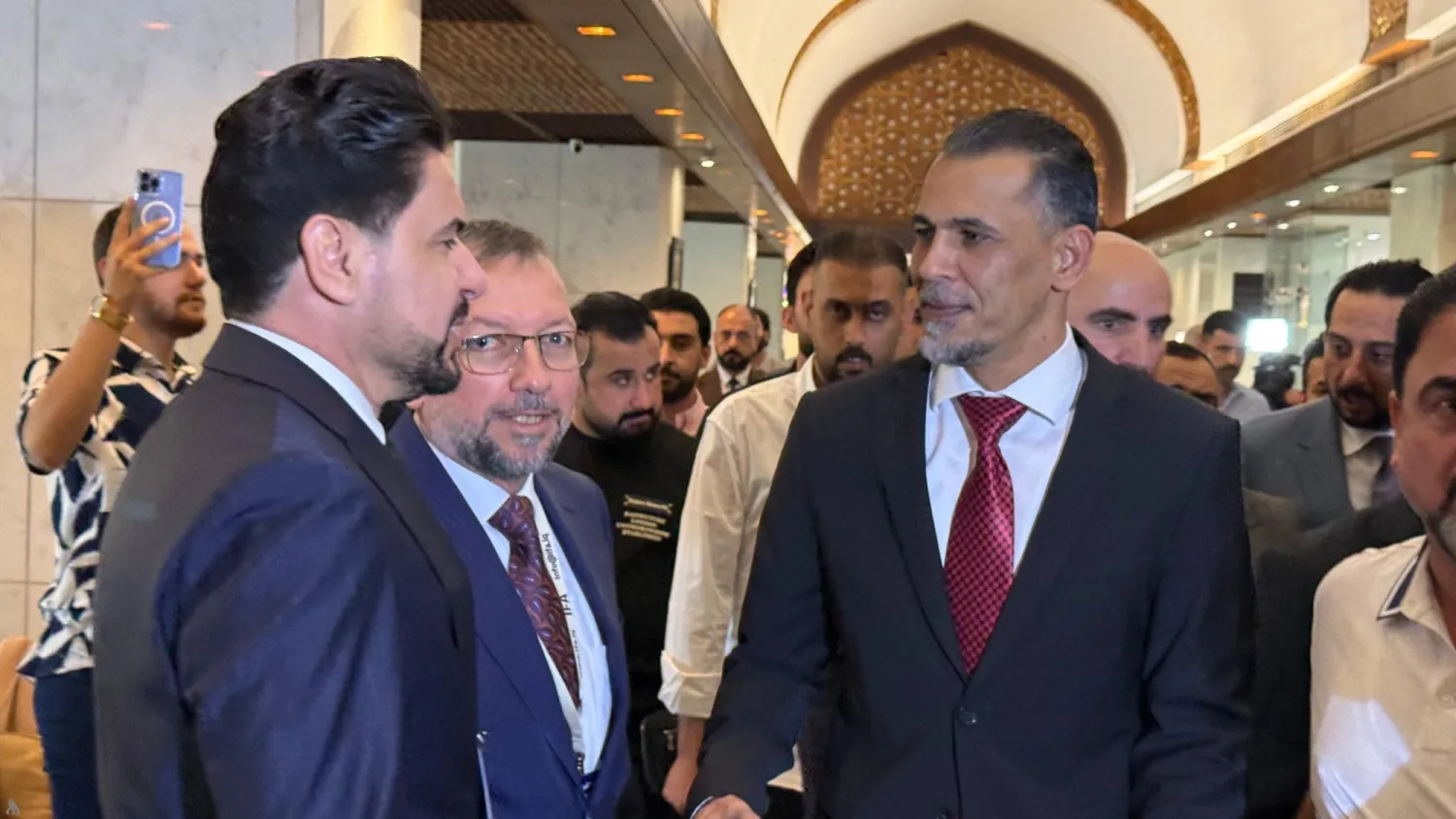 فوز يونس محمود برئاسة اتحاد الكرة (وكالة الأنباء العراقية)