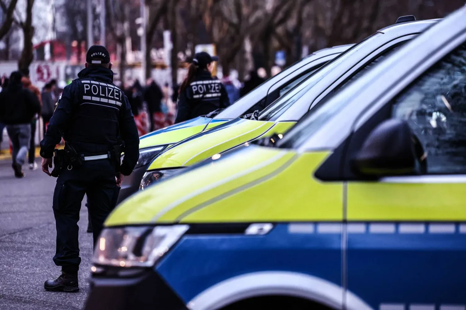 Alman polisi (EPA)